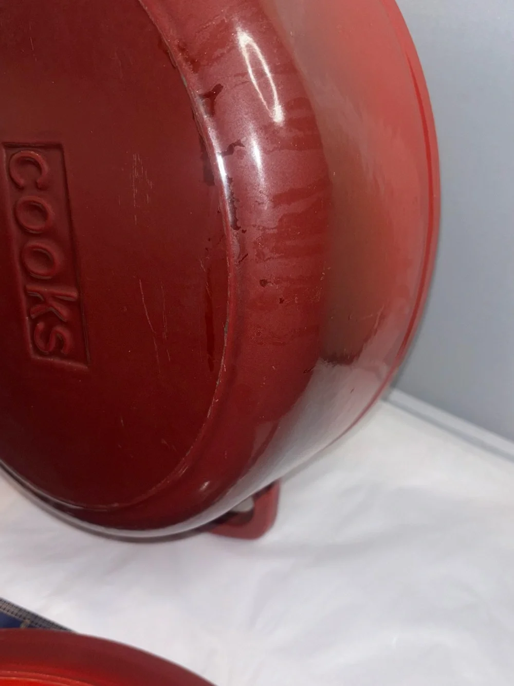 Large Red Enameled Cast Iron Dutch Oven with Lid COOKS